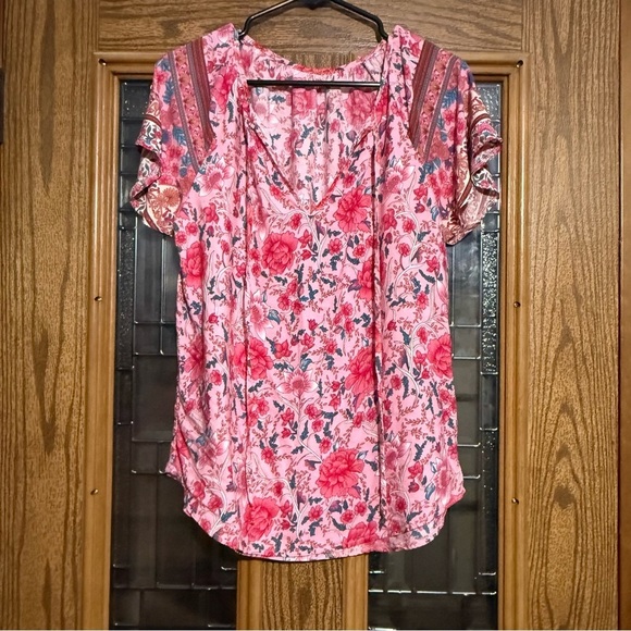 SHEIN Tops - 💥Floral Pink Women's Top